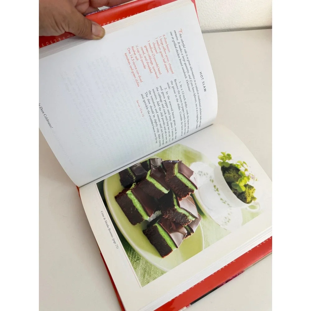 Paula Deen Celebrates! Hardcover Cookbook Best Dishes Martha Nesbit‎ 2006